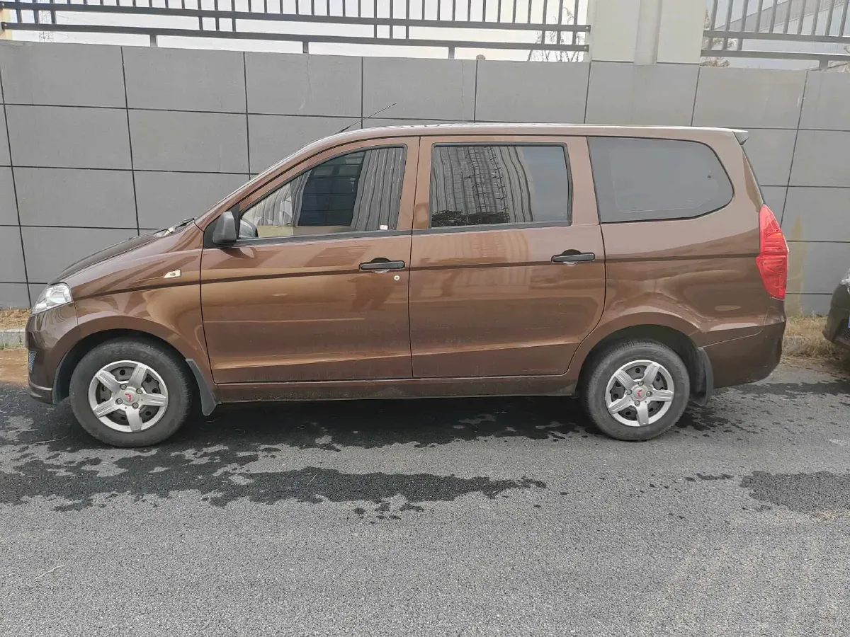 2021 Yema SiPaiKa 1.5L 109HP L4 5MT,autocango,china used car exporter,china ev exporter,chinese used car exporter,chinese used ev exporter