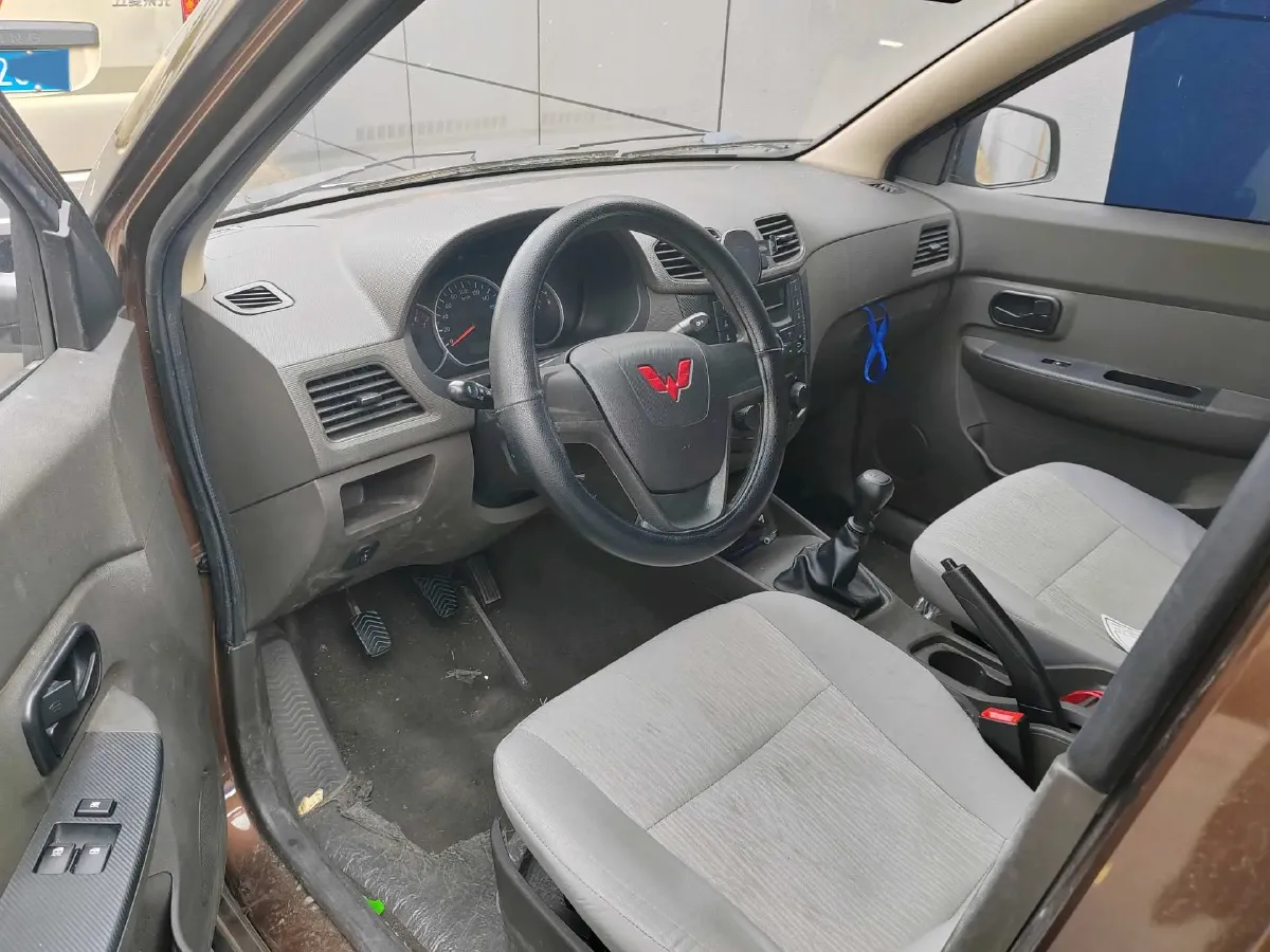 2021 Yema SiPaiKa 1.5L 109HP L4 5MT,autocango,china used car exporter,china ev exporter,chinese used car exporter,chinese used ev exporter