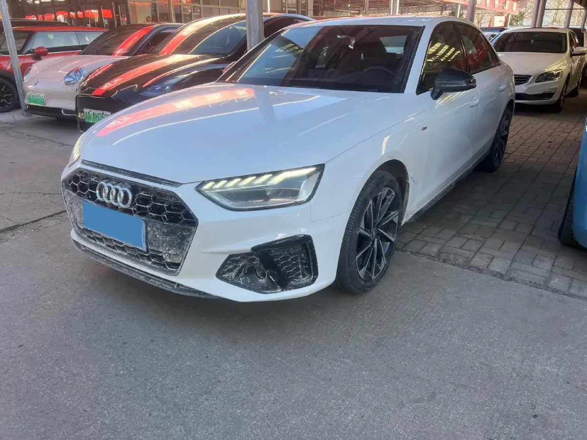 2023 Audi A4L 2.0T 190HP L4 7DCT