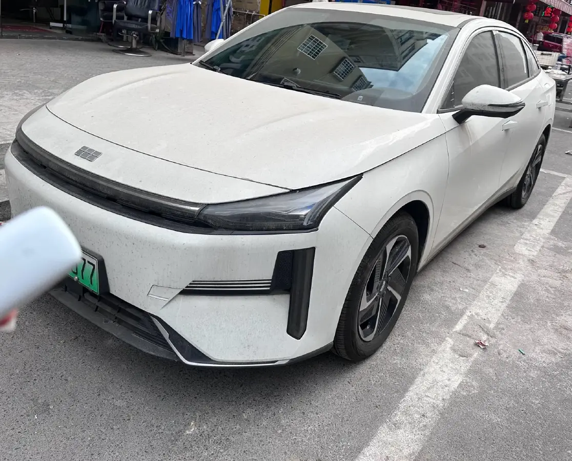 2024 Geely Galaxy L6 1.5T 163HP L4 3DHT PHEV