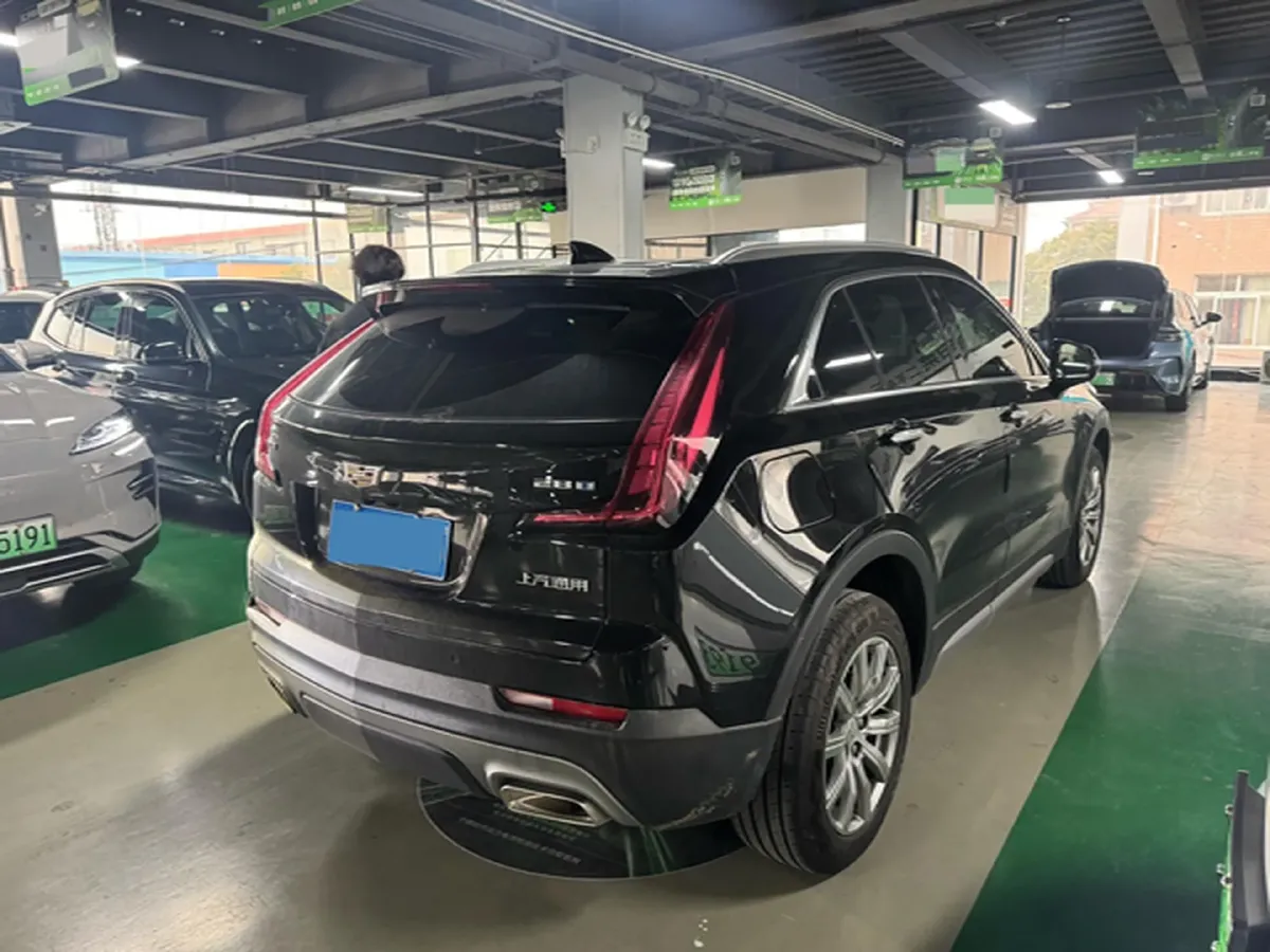 2022 Cadillac XT4 2.0T 237HP L4 9AT,autocango,china used car exporter,china ev exporter,chinese used car exporter,chinese used ev exporter