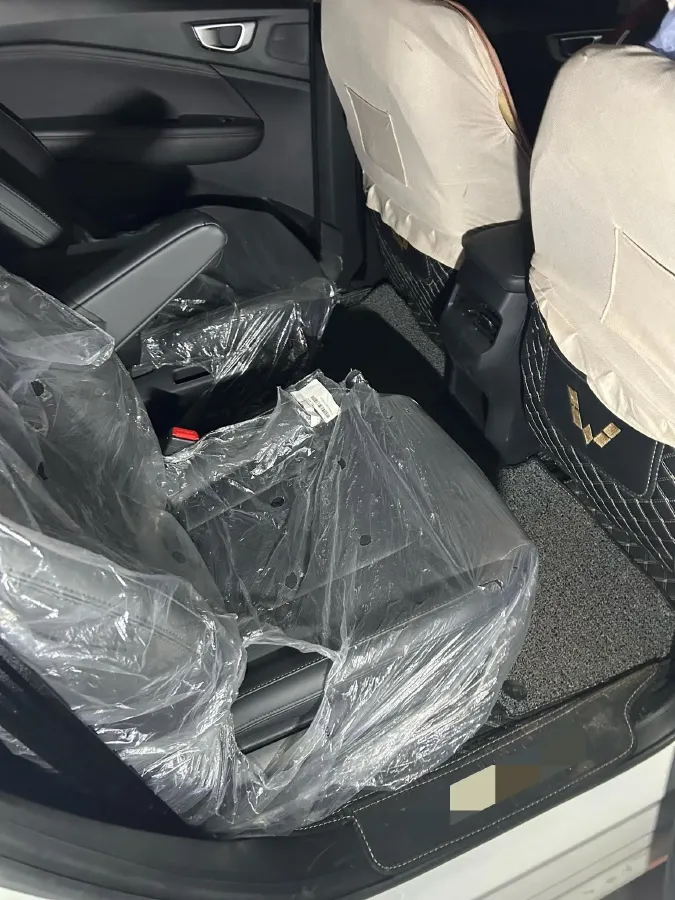 2022 WuLing JiaChen 1.5T 147HP L4 6MT,autocango,china used car exporter,china ev exporter,chinese used car exporter,chinese used ev exporter