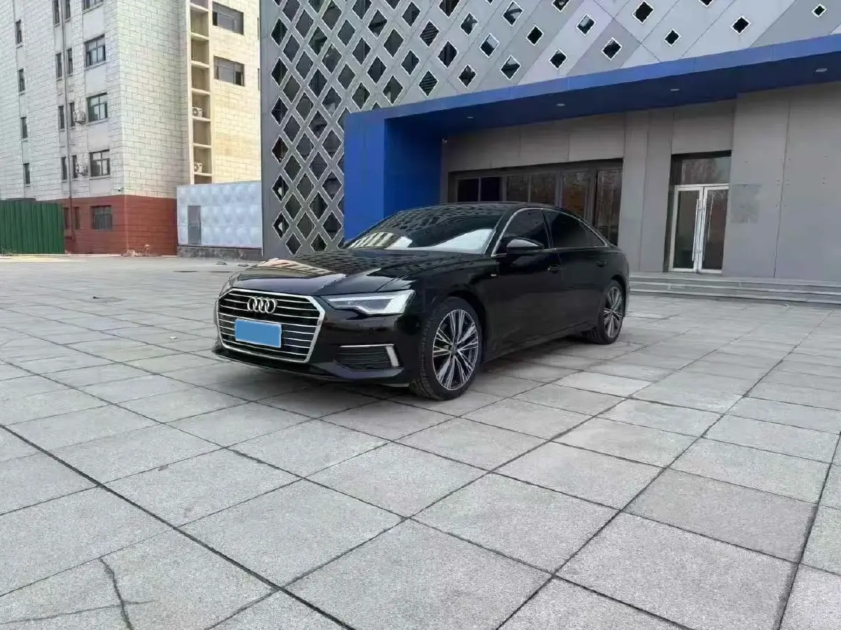 2021 Audi A6L 2.0T 190HP L4 7DCT