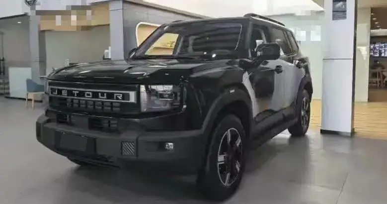 2025 Jetour DASHING 1.5T 184HP L4 7DCT