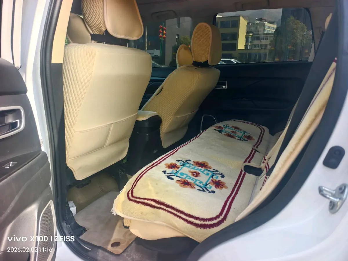 2018 Mitsubishi Outlander 2.4L 192HP L4 CVT,autocango,china used car exporter,china ev exporter,chinese used car exporter,chinese used ev exporter