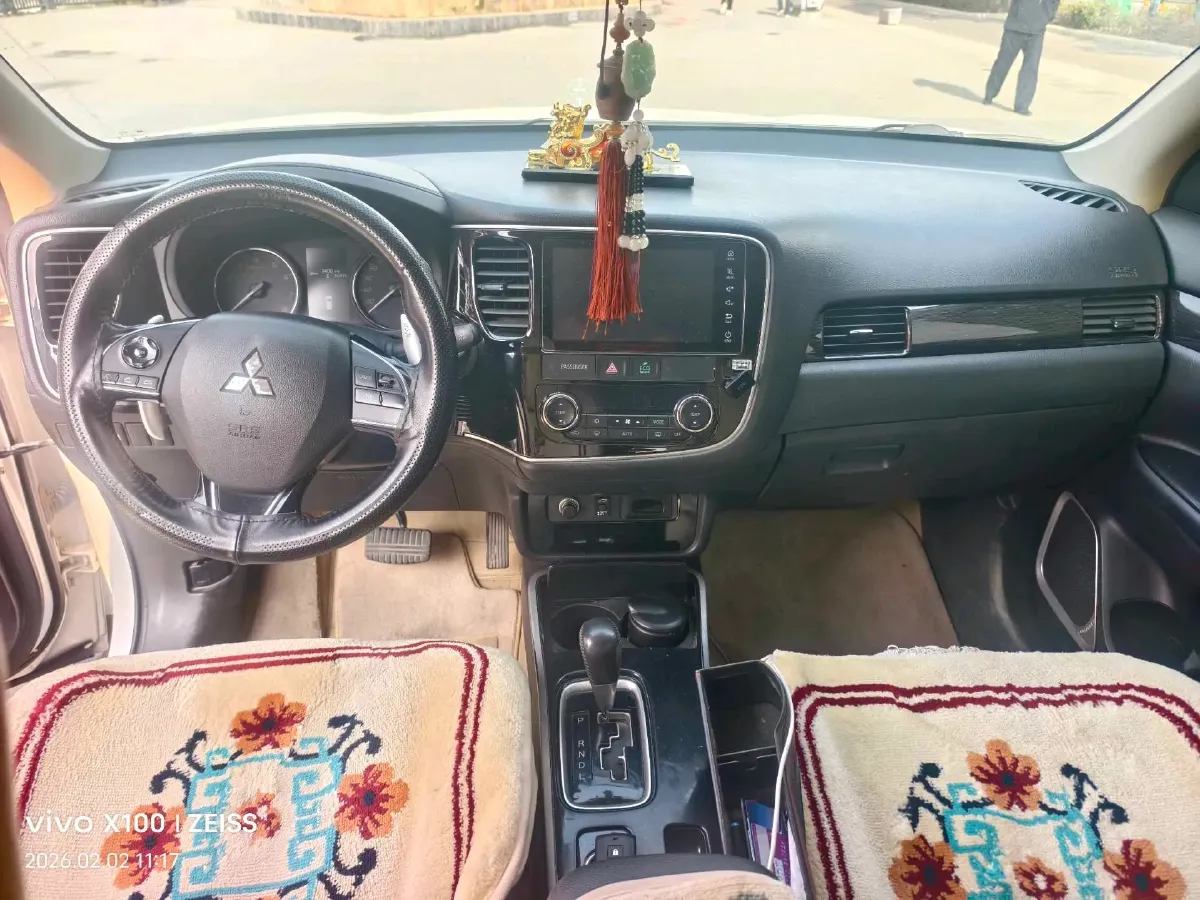 2018 Mitsubishi Outlander 2.4L 192HP L4 CVT,autocango,china used car exporter,china ev exporter,chinese used car exporter,chinese used ev exporter