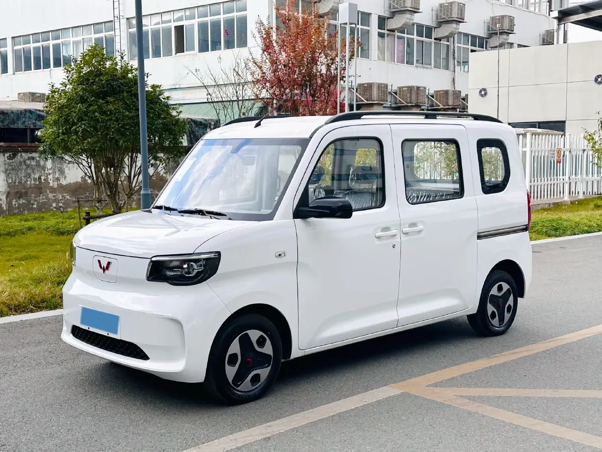2025 WuLing ZhiGuang BEV 17.7KWH