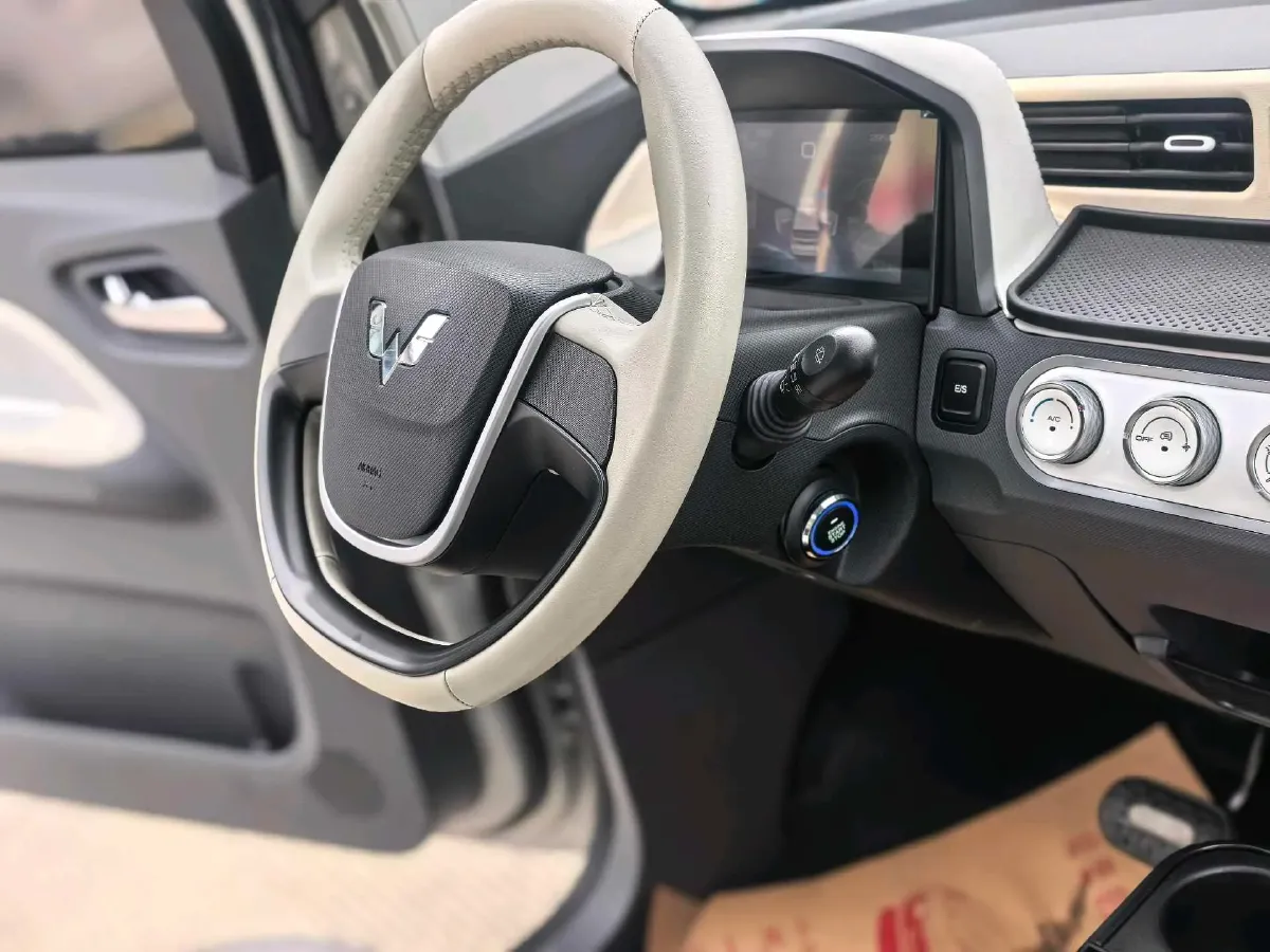 2022 LingBox uni BEV 11.52KWH,autocango,china used car exporter,china ev exporter,chinese used car exporter,chinese used ev exporter