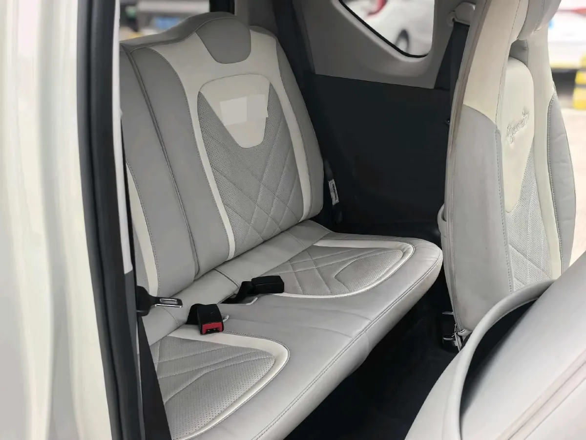 2022 LingBox uni BEV 11.52KWH,autocango,china used car exporter,china ev exporter,chinese used car exporter,chinese used ev exporter