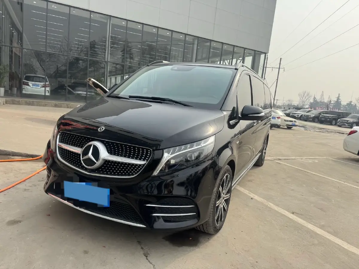 2022 Mercedes-Benz V Class 2.0T 211HP L4 9AT