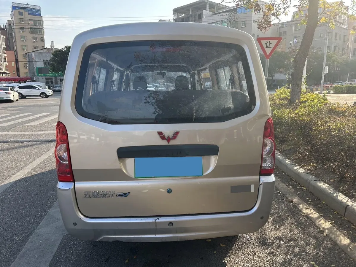 2022 WuLing RongGuang Mini Truck EV BEV 41.5KWH,autocango,china used car exporter,china ev exporter,chinese used car exporter,chinese used ev exporter