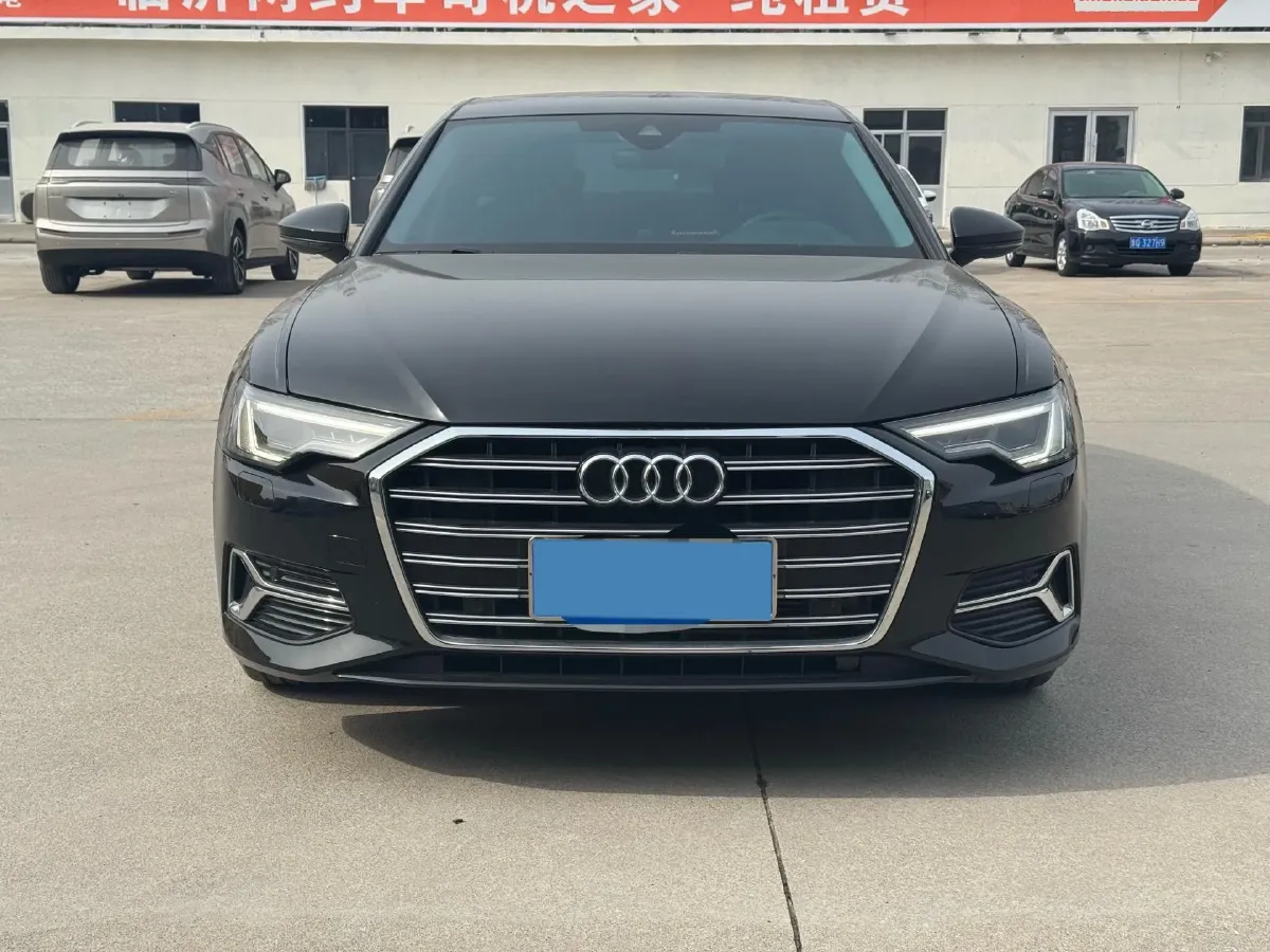 2023 Audi A6L 2.0T 245HP L4 7DCT,autocango,china used car exporter,china ev exporter,chinese used car exporter,chinese used ev exporter