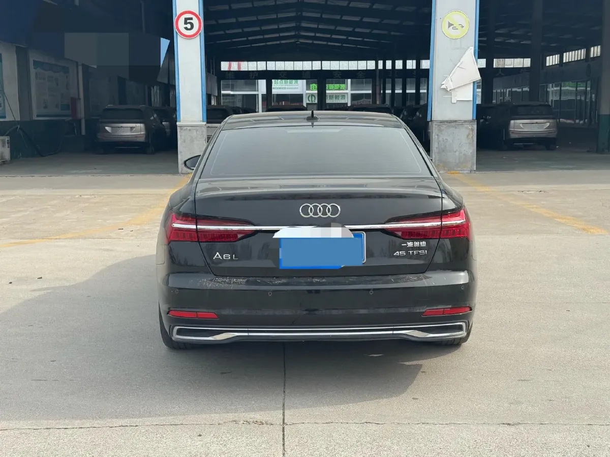 2023 Audi A6L 2.0T 245HP L4 7DCT,autocango,china used car exporter,china ev exporter,chinese used car exporter,chinese used ev exporter
