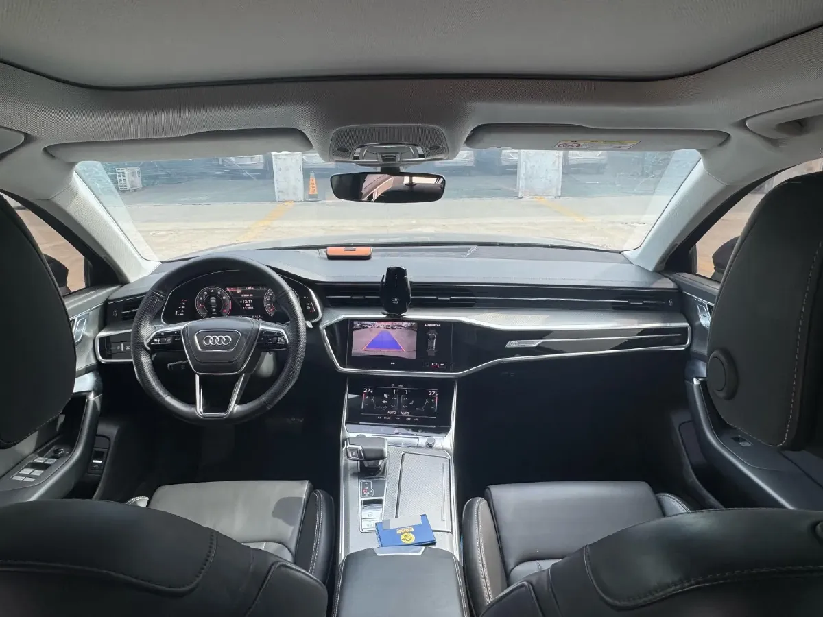 2023 Audi A6L 2.0T 245HP L4 7DCT,autocango,china used car exporter,china ev exporter,chinese used car exporter,chinese used ev exporter