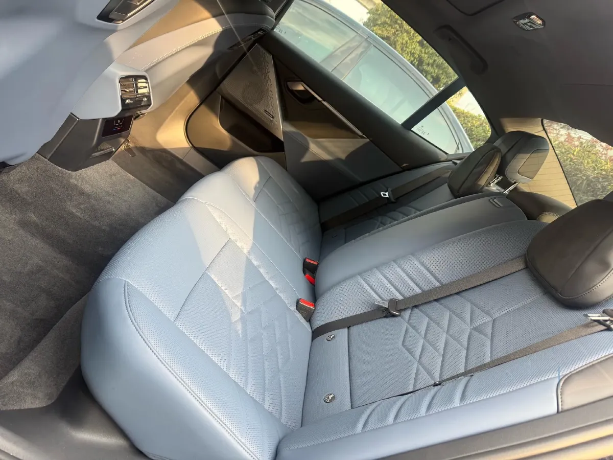 2024 BMW i5 BEV 79.05KWH,autocango,china used car exporter,china ev exporter,chinese used car exporter,chinese used ev exporter