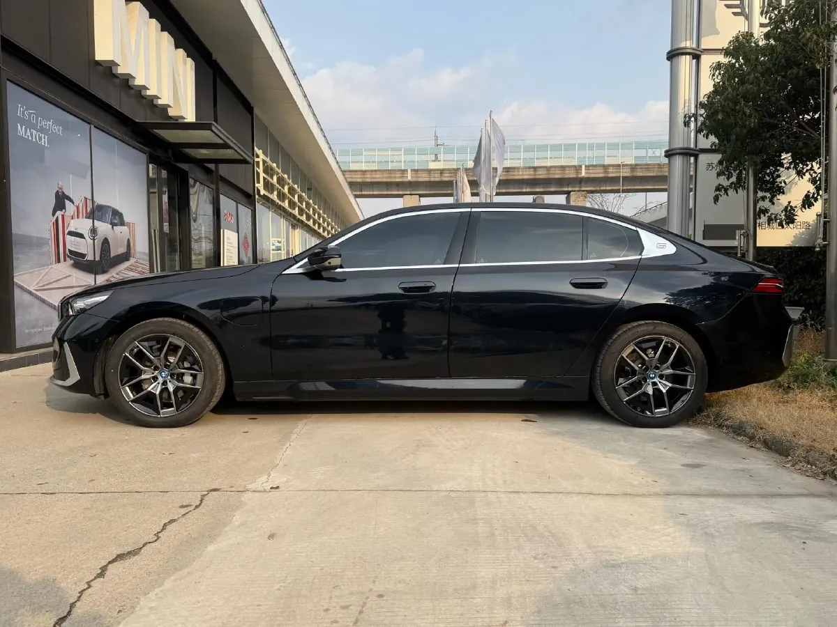 2024 BMW i5 BEV 79.05KWH,autocango,china used car exporter,china ev exporter,chinese used car exporter,chinese used ev exporter