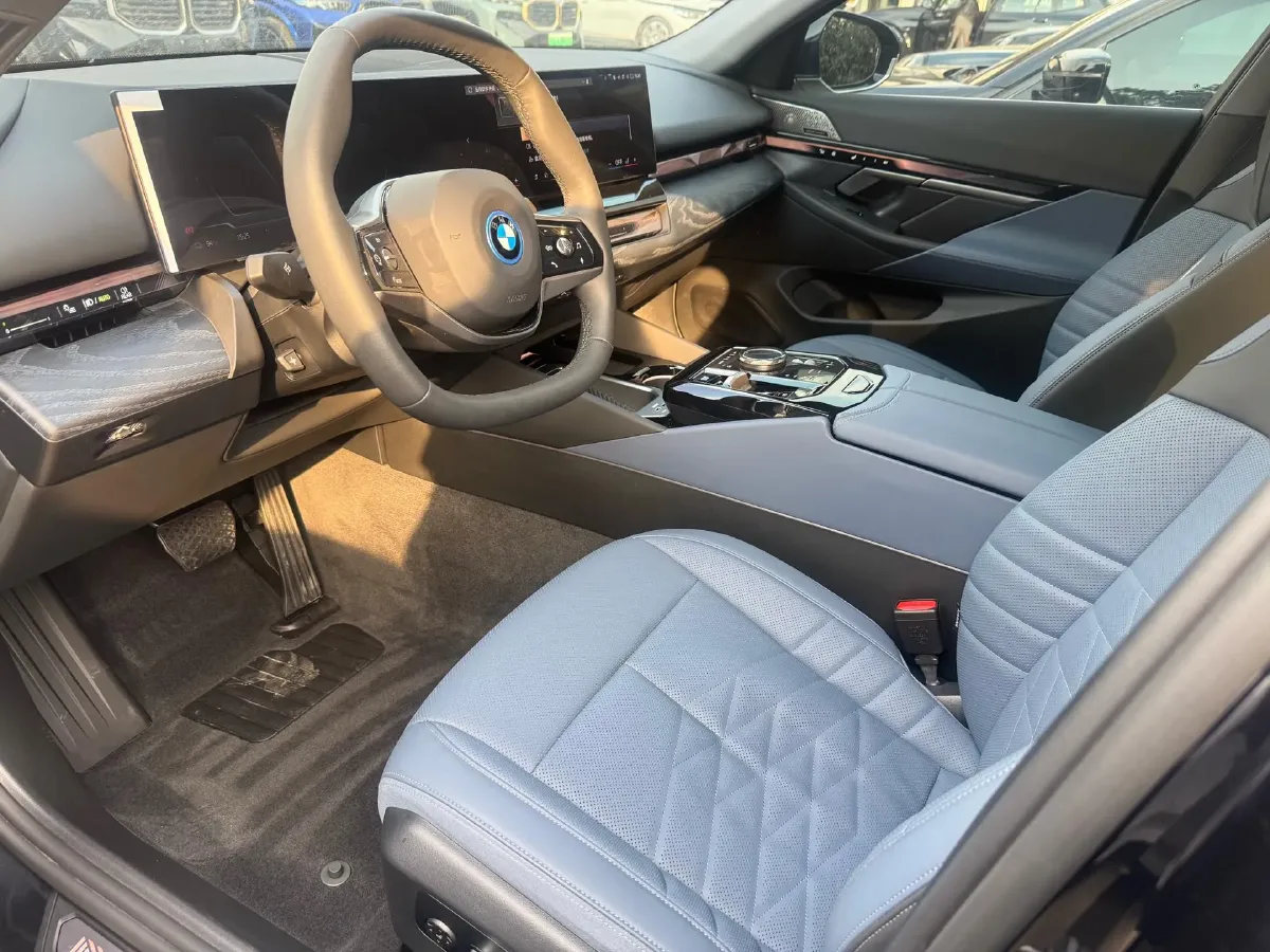 2024 BMW i5 BEV 79.05KWH,autocango,china used car exporter,china ev exporter,chinese used car exporter,chinese used ev exporter