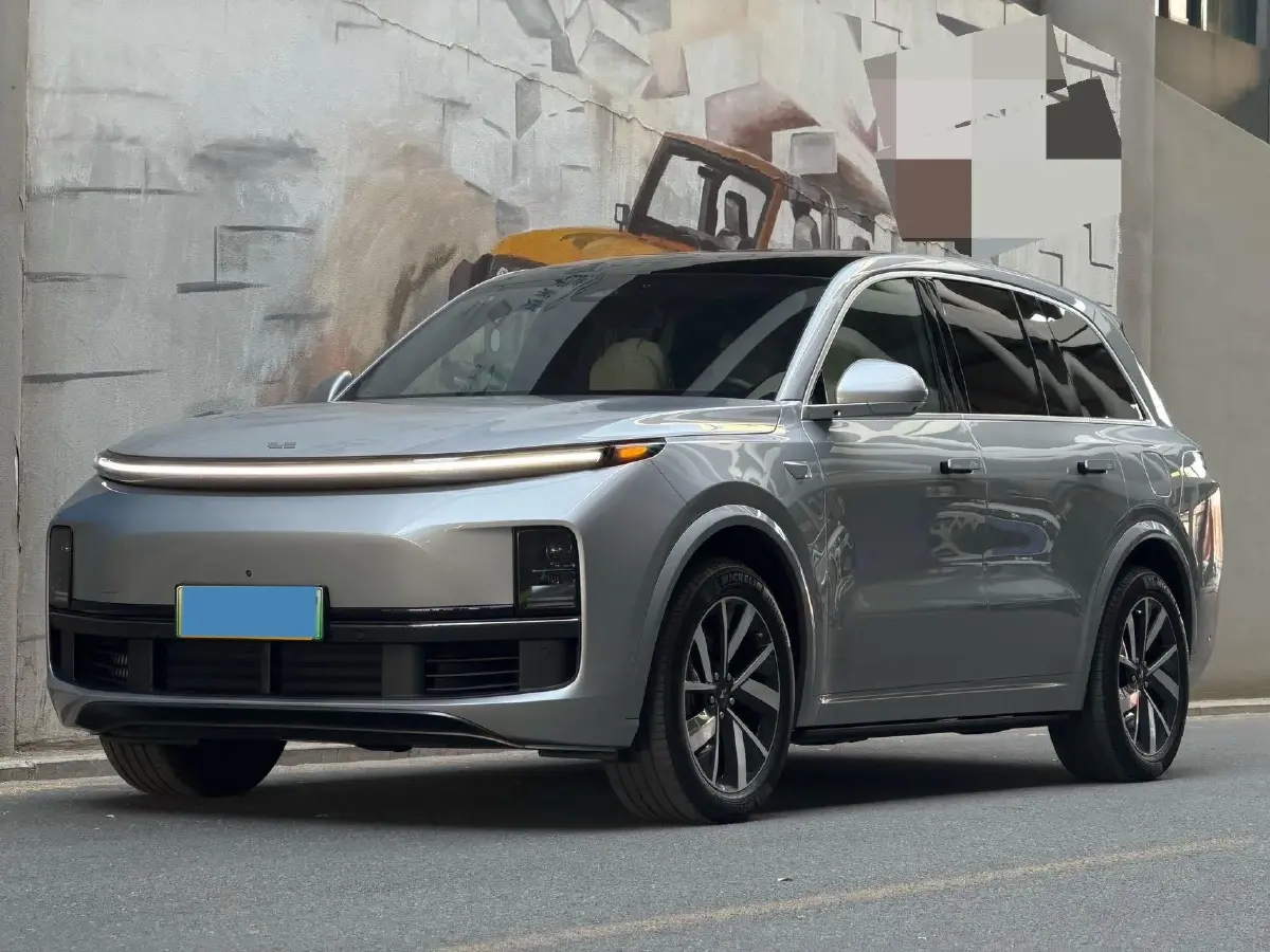 2023 Li L8 Range Extended 154HP REEV 40.9KWH