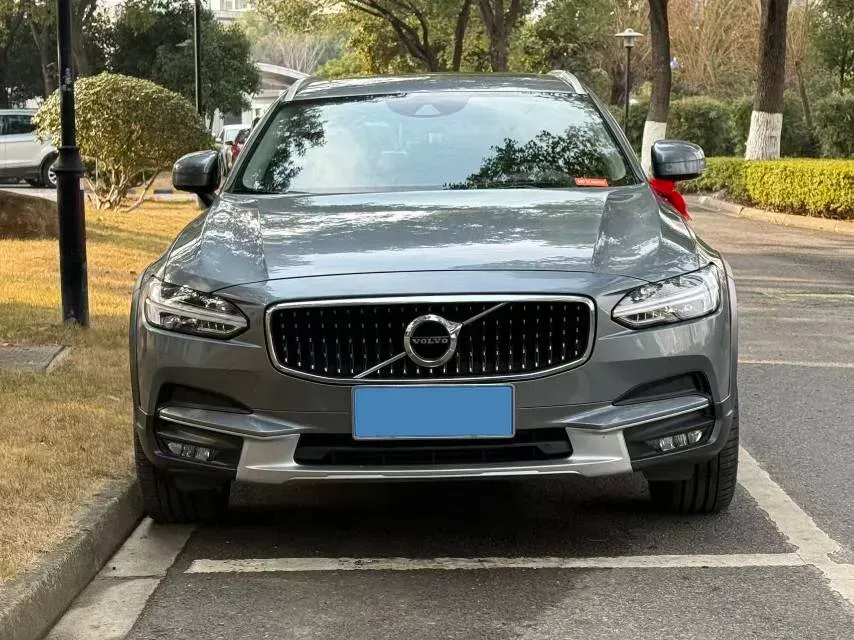 2020 Volvo V90 2.0T 254HP L4 8AT,autocango,china used car exporter,china ev exporter,chinese used car exporter,chinese used ev exporter