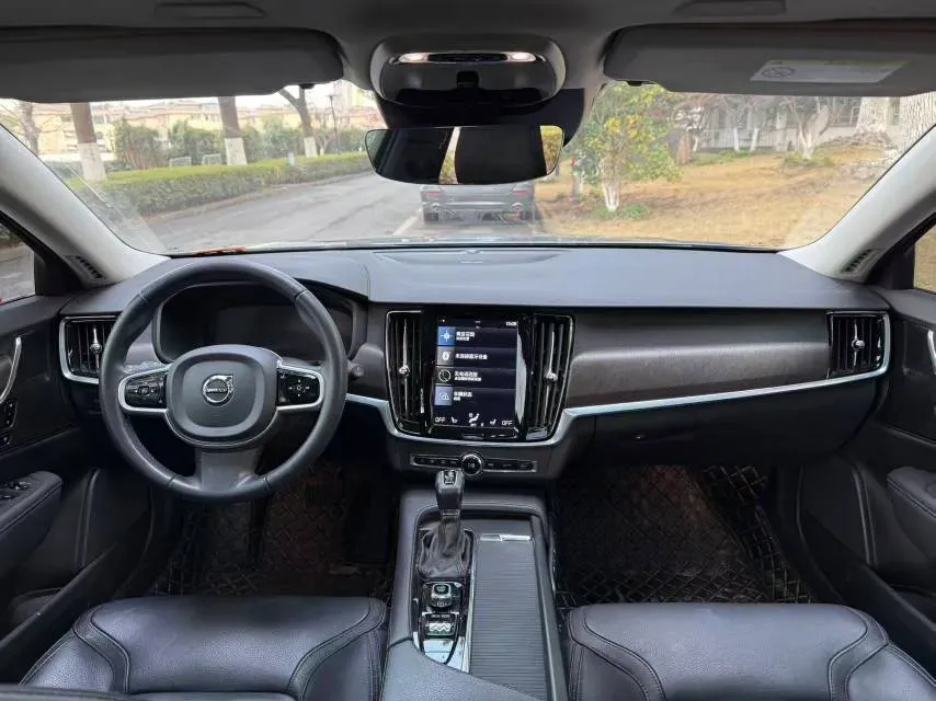 2020 Volvo V90 2.0T 254HP L4 8AT,autocango,china used car exporter,china ev exporter,chinese used car exporter,chinese used ev exporter