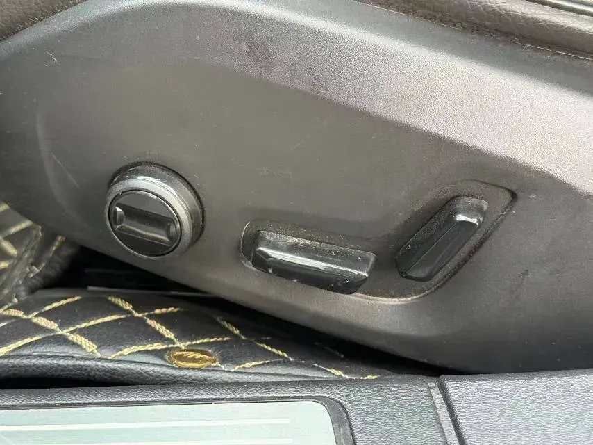 2020 Volvo V90 2.0T 254HP L4 8AT,autocango,china used car exporter,china ev exporter,chinese used car exporter,chinese used ev exporter