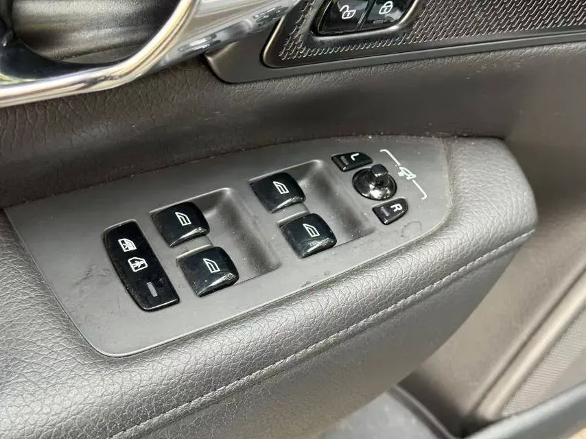 2020 Volvo V90 2.0T 254HP L4 8AT,autocango,china used car exporter,china ev exporter,chinese used car exporter,chinese used ev exporter