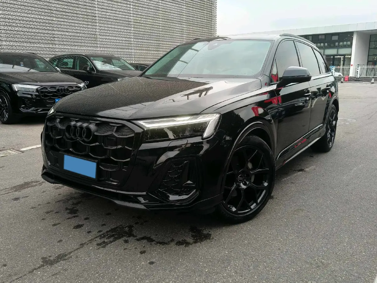 2025 Audi Q7 2.0T 265HP L4 8AT