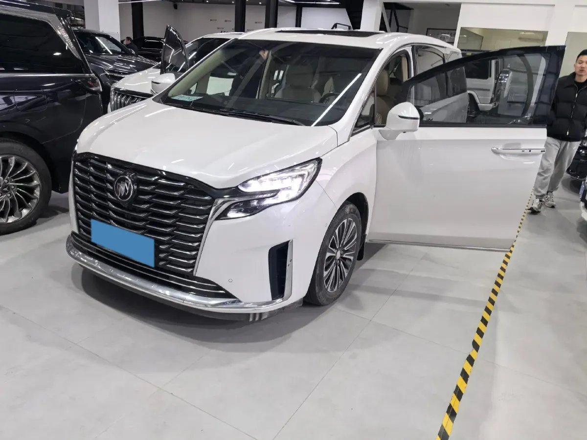 2022 Buick GL8 2.0T 237HP L4 9AT,autocango,china used car exporter,china ev exporter,chinese used car exporter,chinese used ev exporter