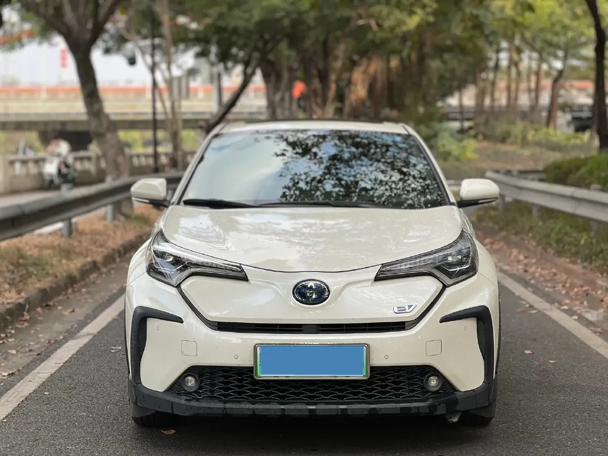 2020 Toyota C-HR EV BEV 54.3KWH,autocango,china used car exporter,china ev exporter,chinese used car exporter,chinese used ev exporter