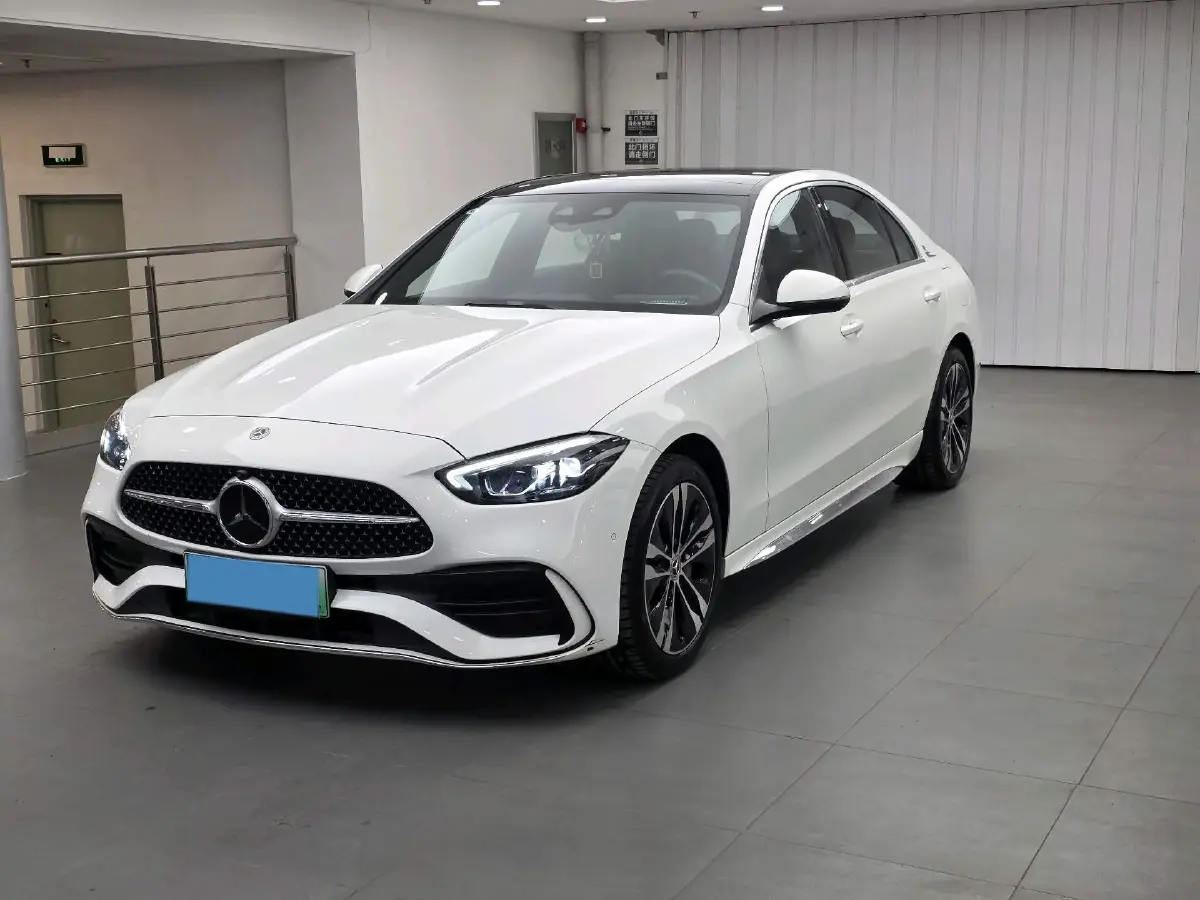 2025 Mercedes-Benz C Class 2.0T 204HP L4 9AT PHEV 25.4KWH