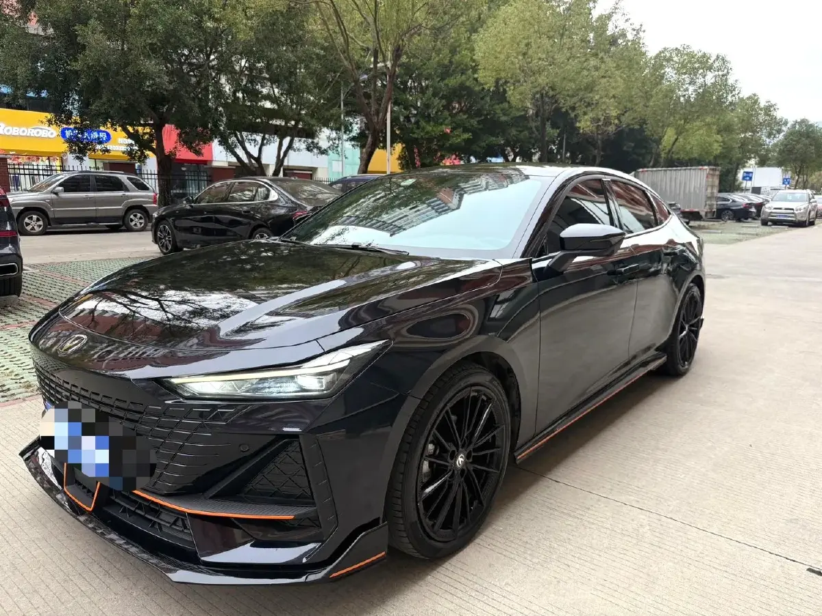 2022 ChangAn UNI-V 1.5T 188HP L4 7DCT