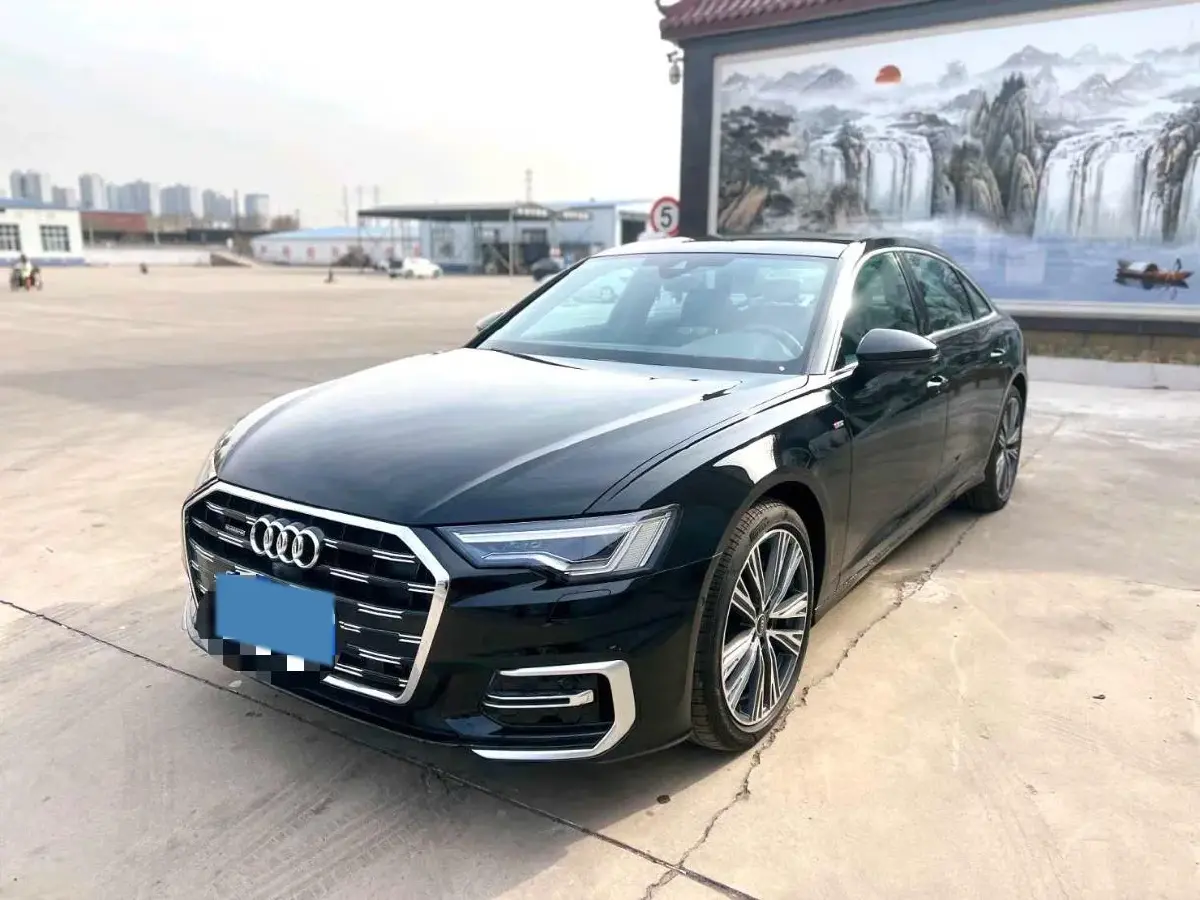 2025 Audi A6L 2.0T 245HP L4 7DCT