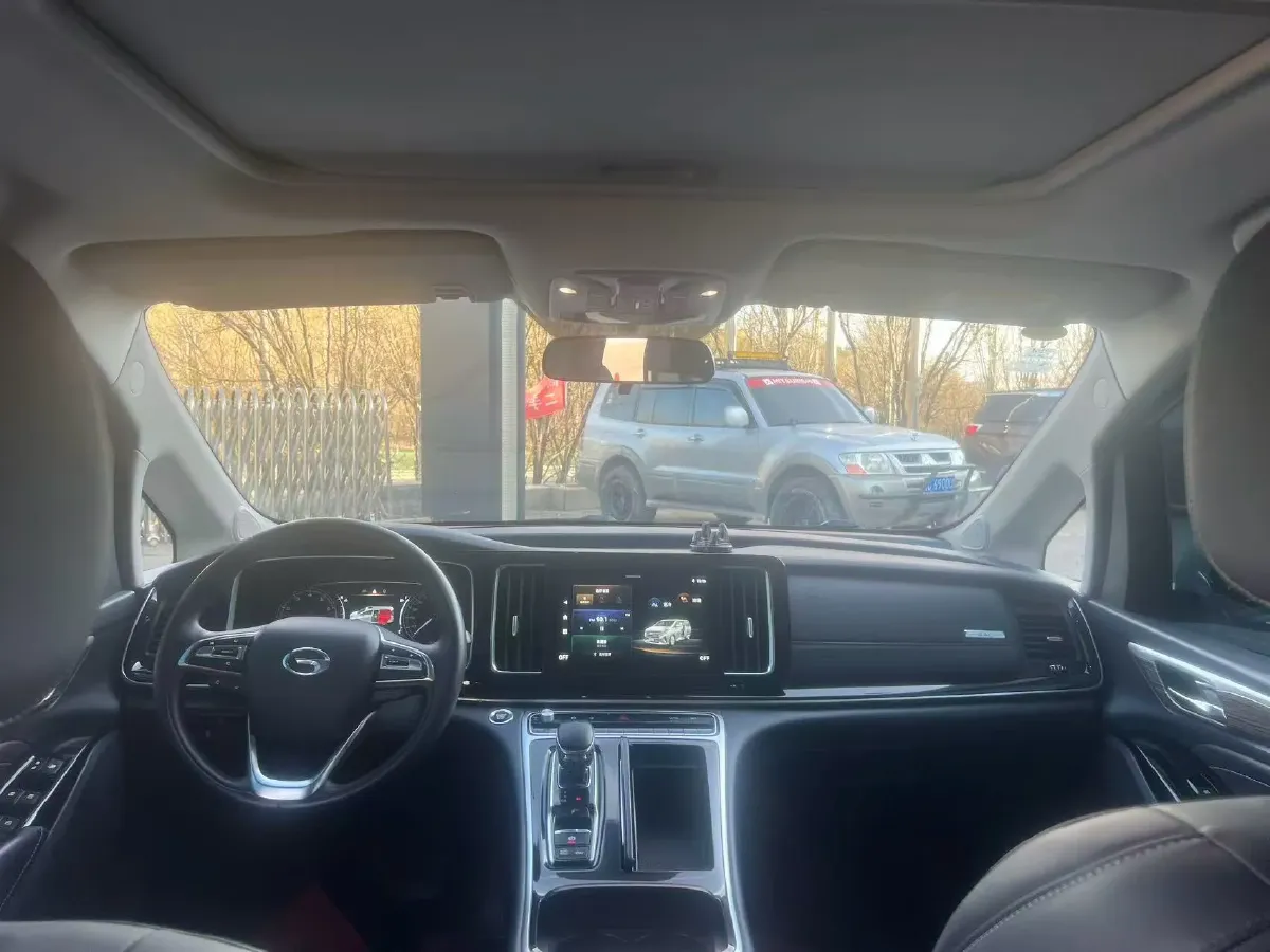 2021 GAC Trumpchi M8 2.0T 252HP L4 8AT,autocango,china used car exporter,china ev exporter,chinese used car exporter,chinese used ev exporter