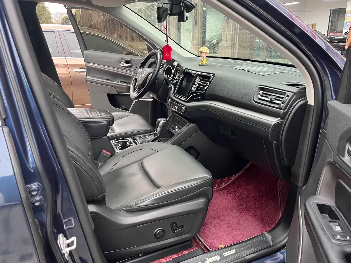 2018 Jeep Commander 2.0T 234HP L4 9AT,autocango,china used car exporter,china ev exporter,chinese used car exporter,chinese used ev exporter