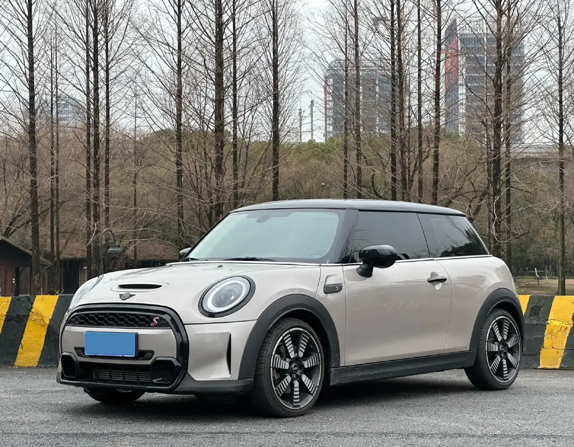 2022 MINI MINI 2.0T 192HP L4 7DCT