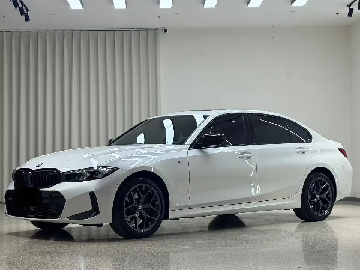 2025 BMW 3 Series 2.0T 245HP L4 8AT