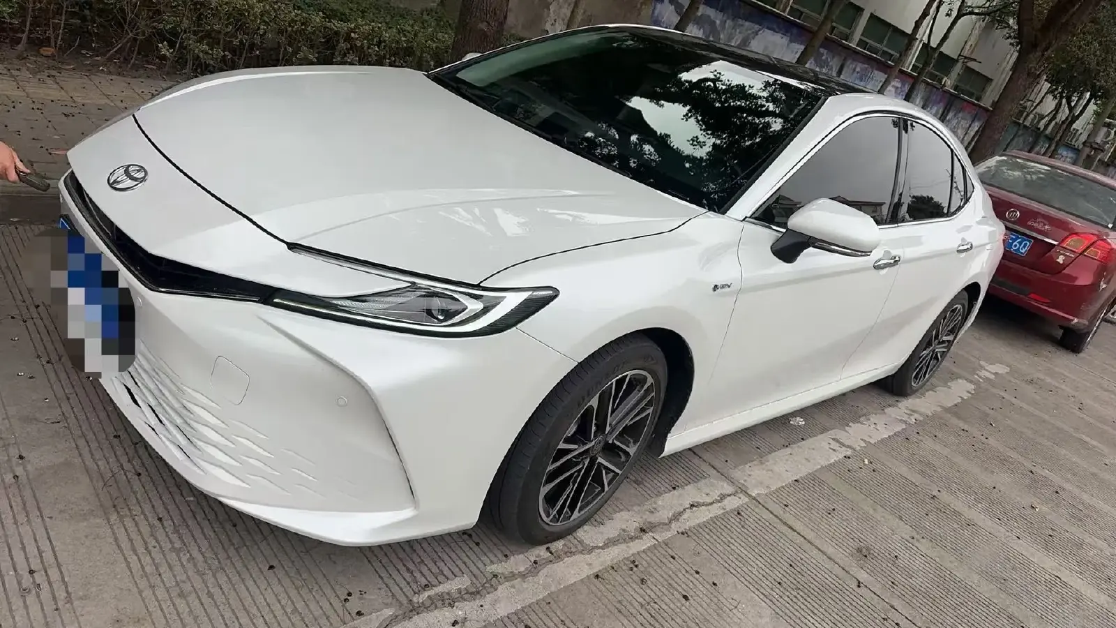 2024 Toyota Camry 2.5L 185HP L4 E-CVT Hybrid