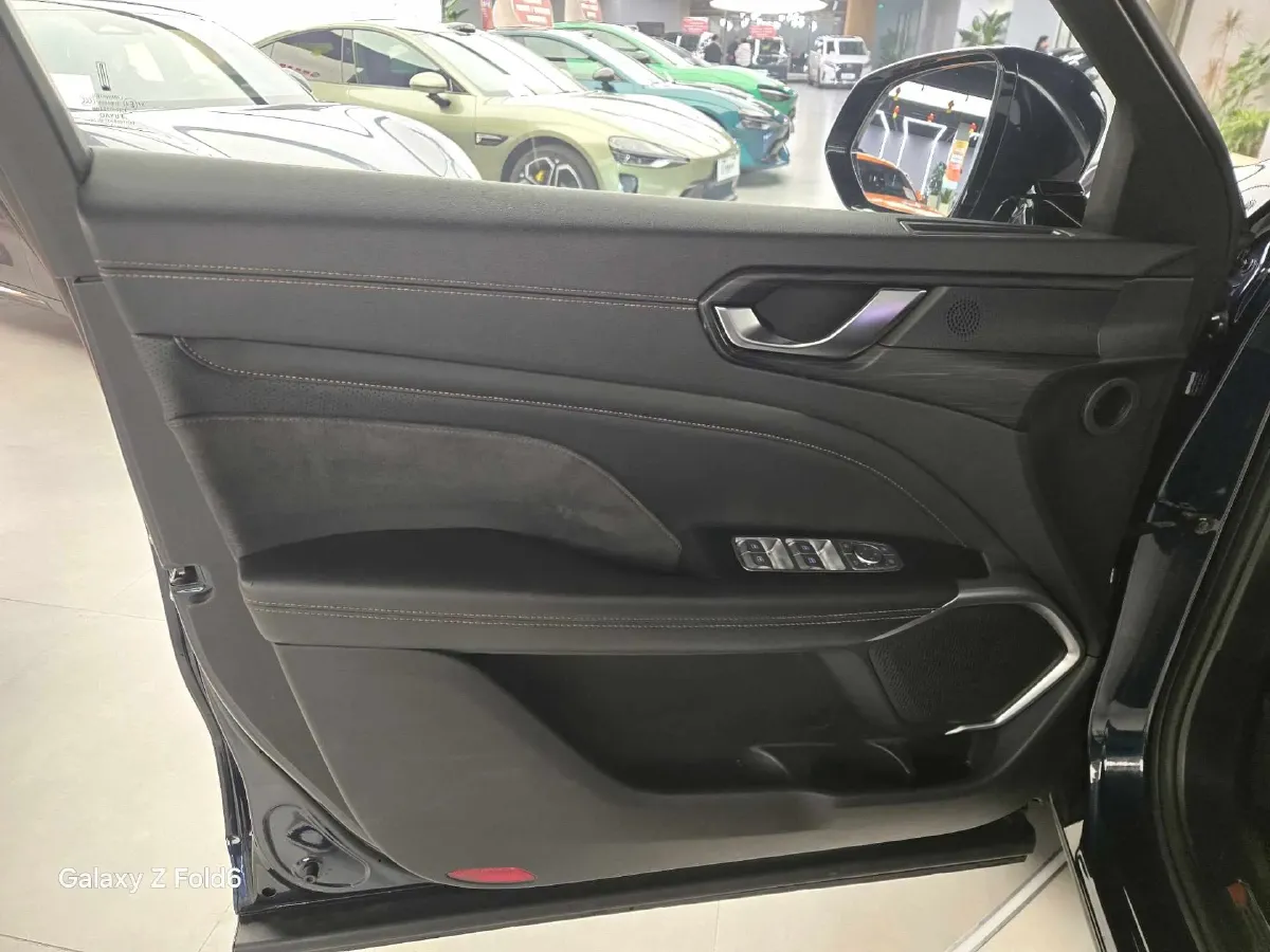 2022 WEY Latte 1.5T 156HP L4 2DHT PHEV 34KWH,autocango,china used car exporter,china ev exporter,chinese used car exporter,chinese used ev exporter