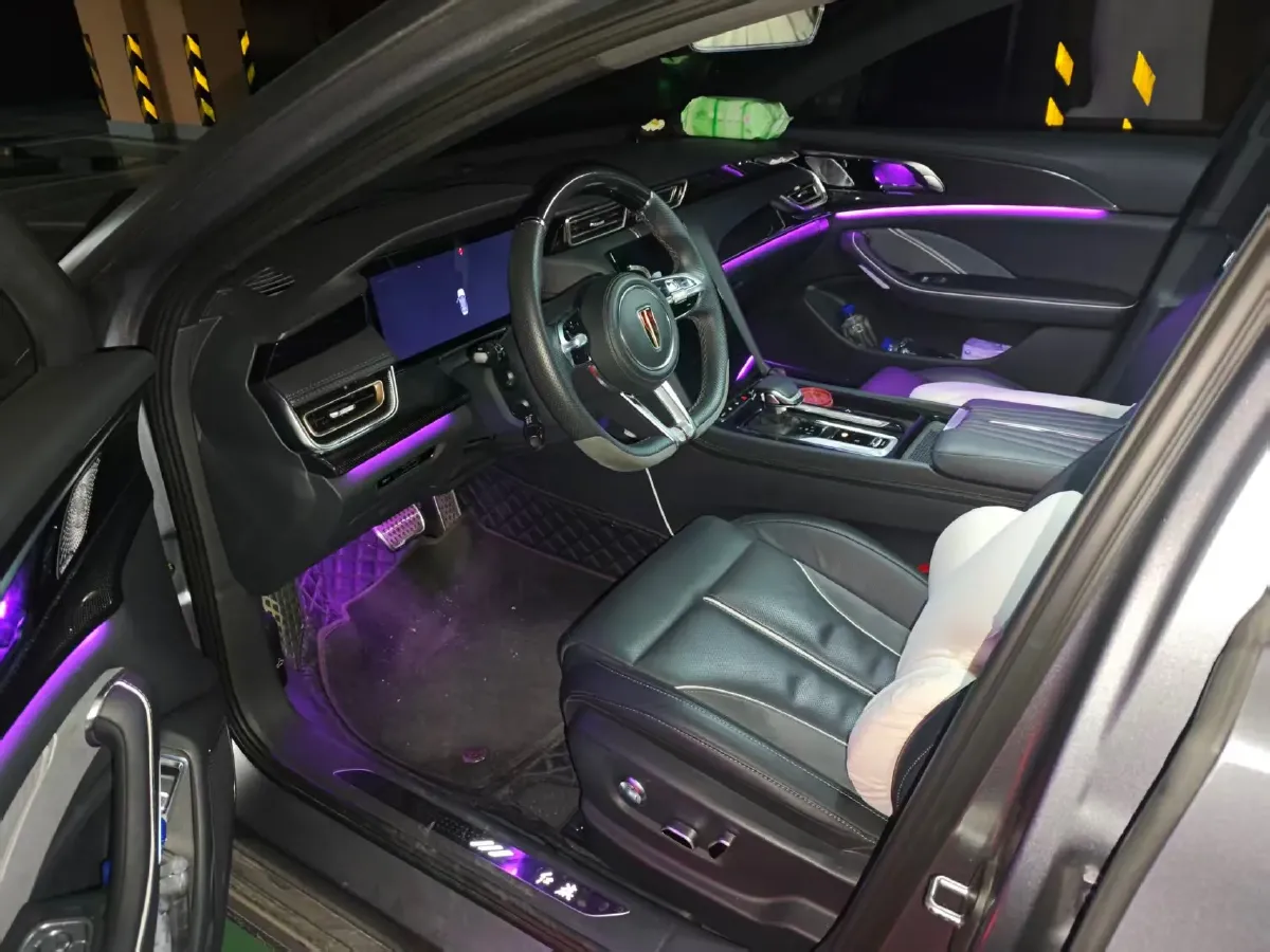 2023 HongQi H6 2.0T 252HP L4 8AT,autocango,china used car exporter,china ev exporter,chinese used car exporter,chinese used ev exporter