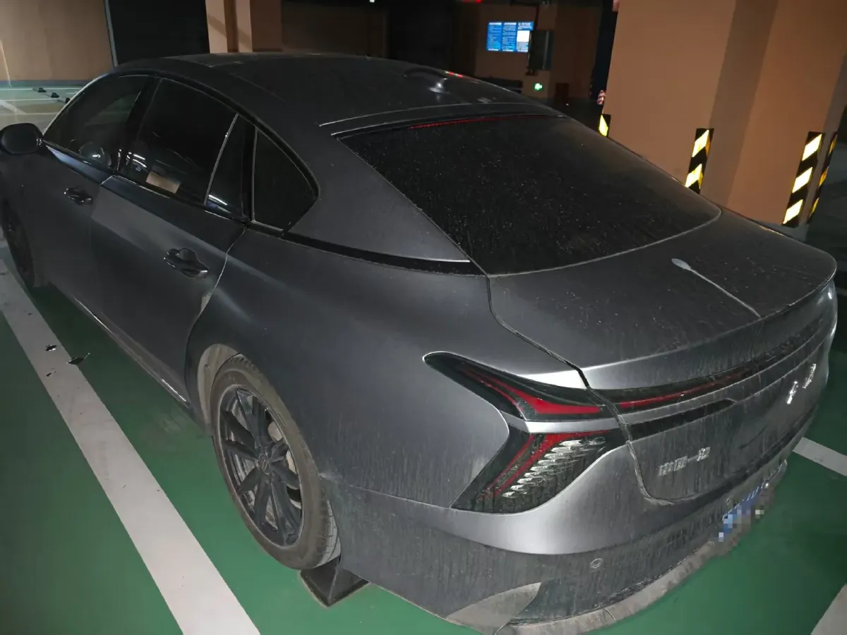 2023 HongQi H6 2.0T 252HP L4 8AT,autocango,china used car exporter,china ev exporter,chinese used car exporter,chinese used ev exporter