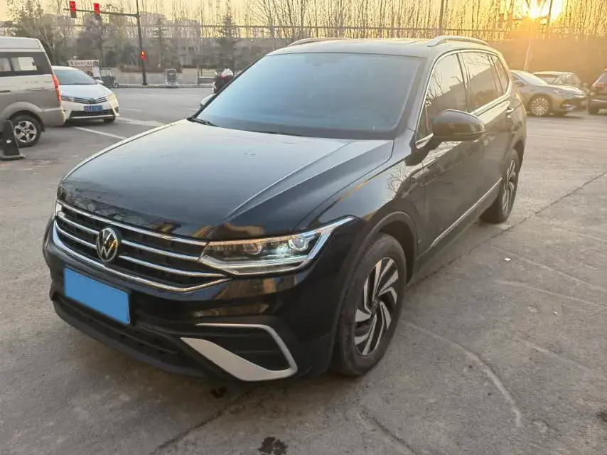 2023 Volkswagen Tiguan L 1.5T 160HP L4 7DCT