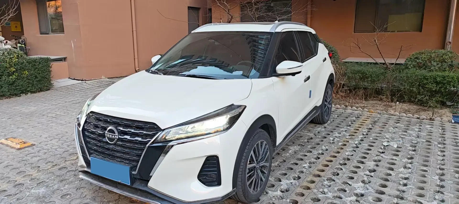 2023 Nissan Kicks 1.5L 122HP L4 CVT