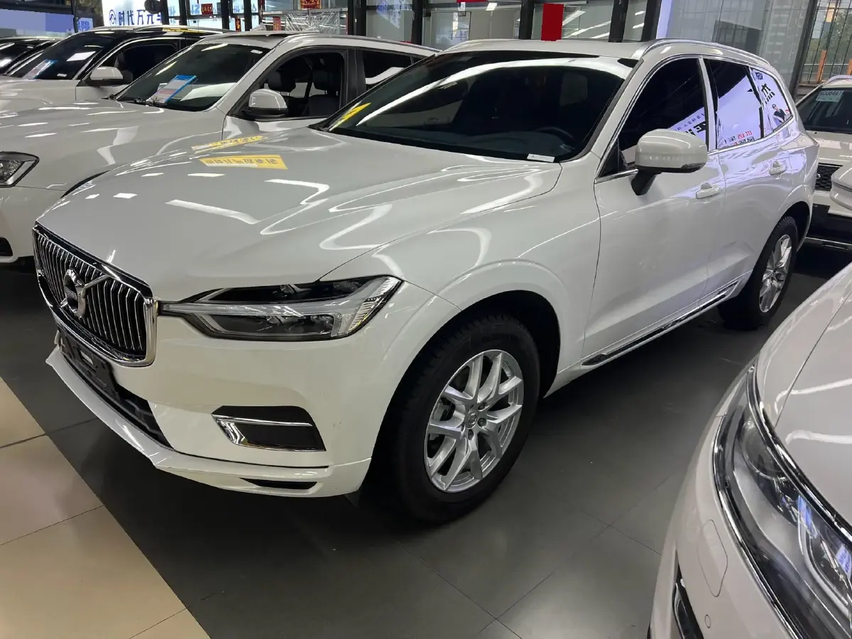 2020 Volvo XC60 2.0T 254HP L4 8AT