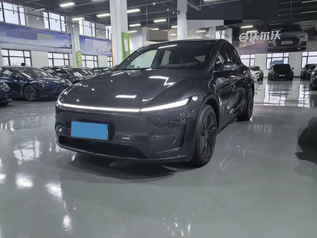 2025 Tesla Model Y BEV 78.4KWH