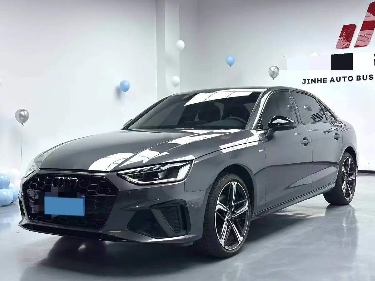 2024 Audi A4L 2.0T 190HP L4 7DCT