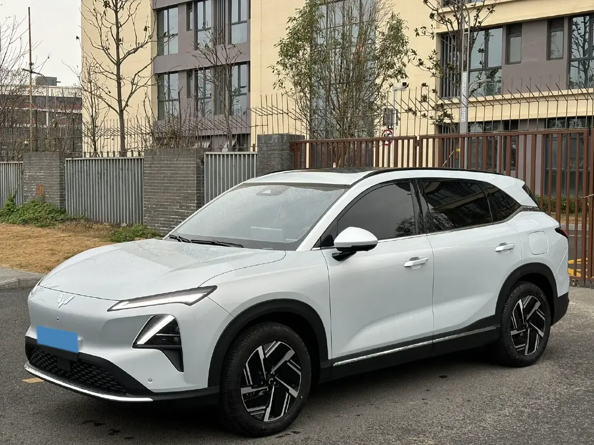 2024 WuLing XingGuangS BEV 60KWH