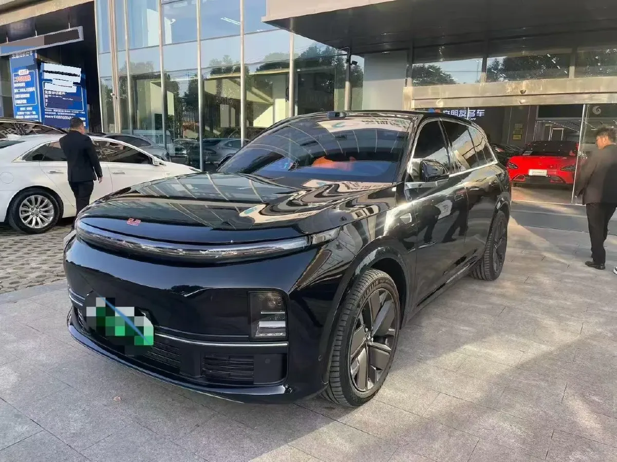 2025 Li L7 Range Extended 154HP REEV,autocango,china used car exporter,china ev exporter,chinese used car exporter,chinese used ev exporter