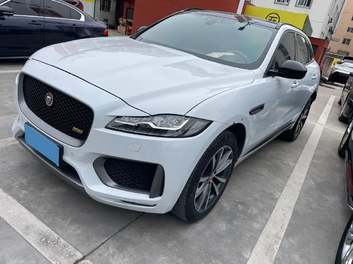 2020 Jaguar F-PACE 2.0T 300HP L4 8AT