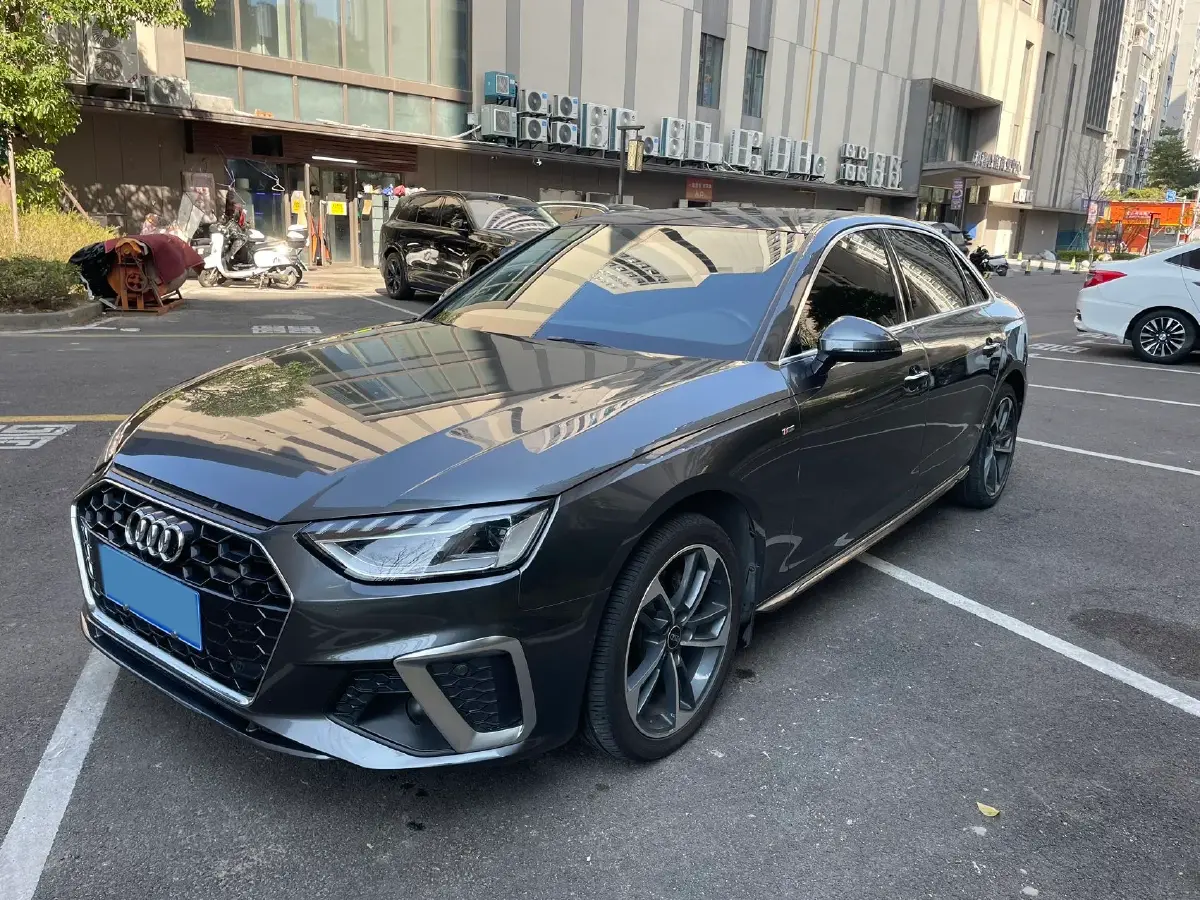 2020 Audi A4L 2.0T 190HP L4 7DCT