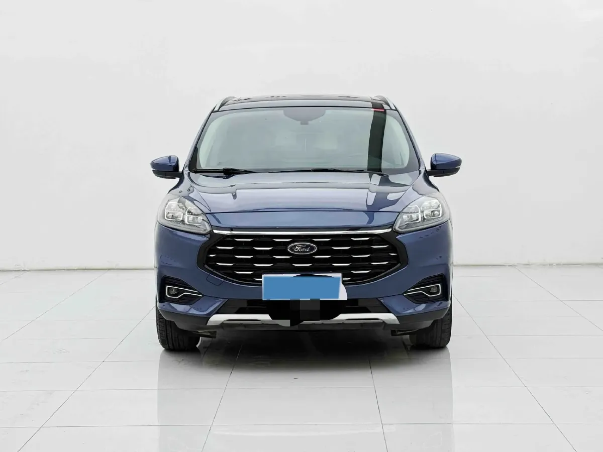 2020 Ford Escape 2.0T 248HP L4 8AT,autocango,china used car exporter,china ev exporter,chinese used car exporter,chinese used ev exporter